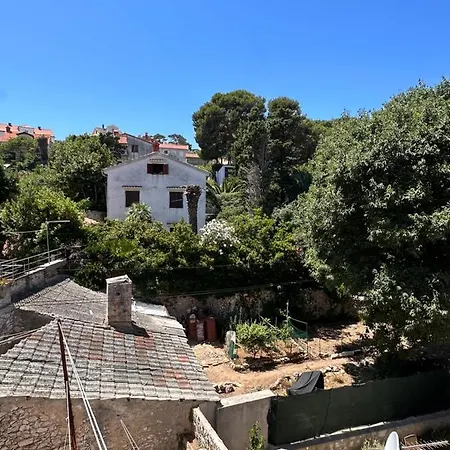 Apartment In Center Of Mali Losinj